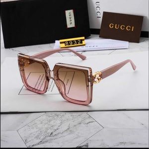 Oversize sunglasses Gucci
